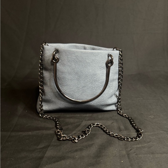 Elegant Gray Chain Shoulder Bag - Picture 2 of 9